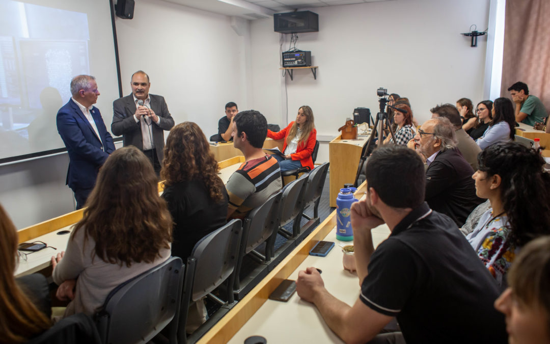 Jóvenes investigadores de la universidad compartieron Ciencia en 5 minutos